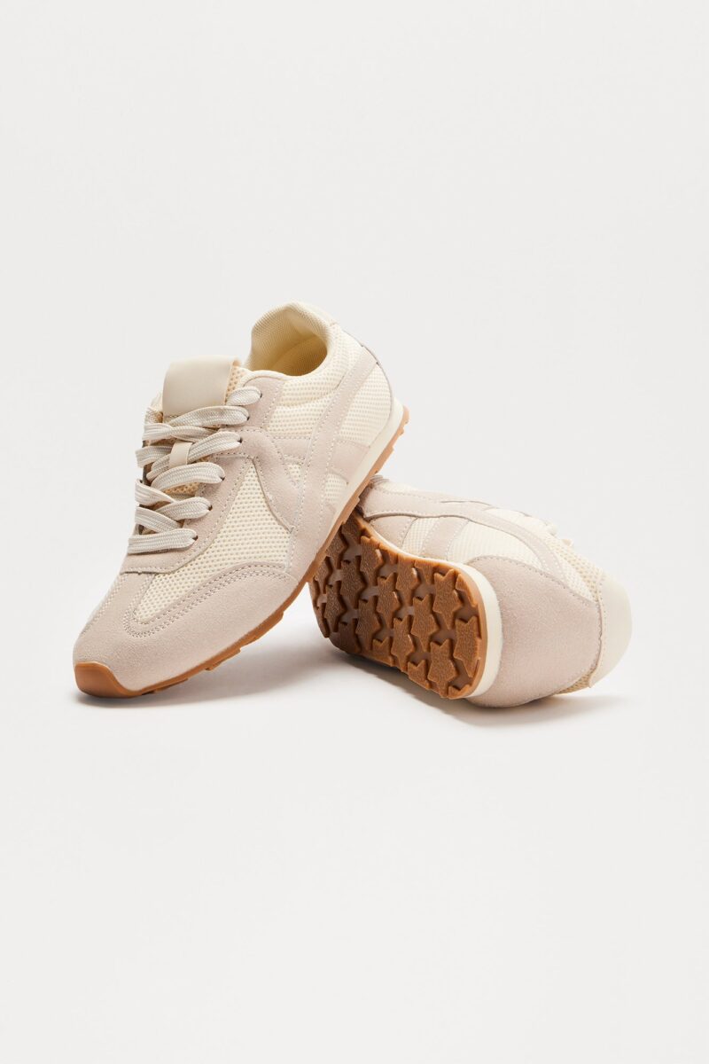 Zapatillas Deportivas con Cordones en Beige - Image 4