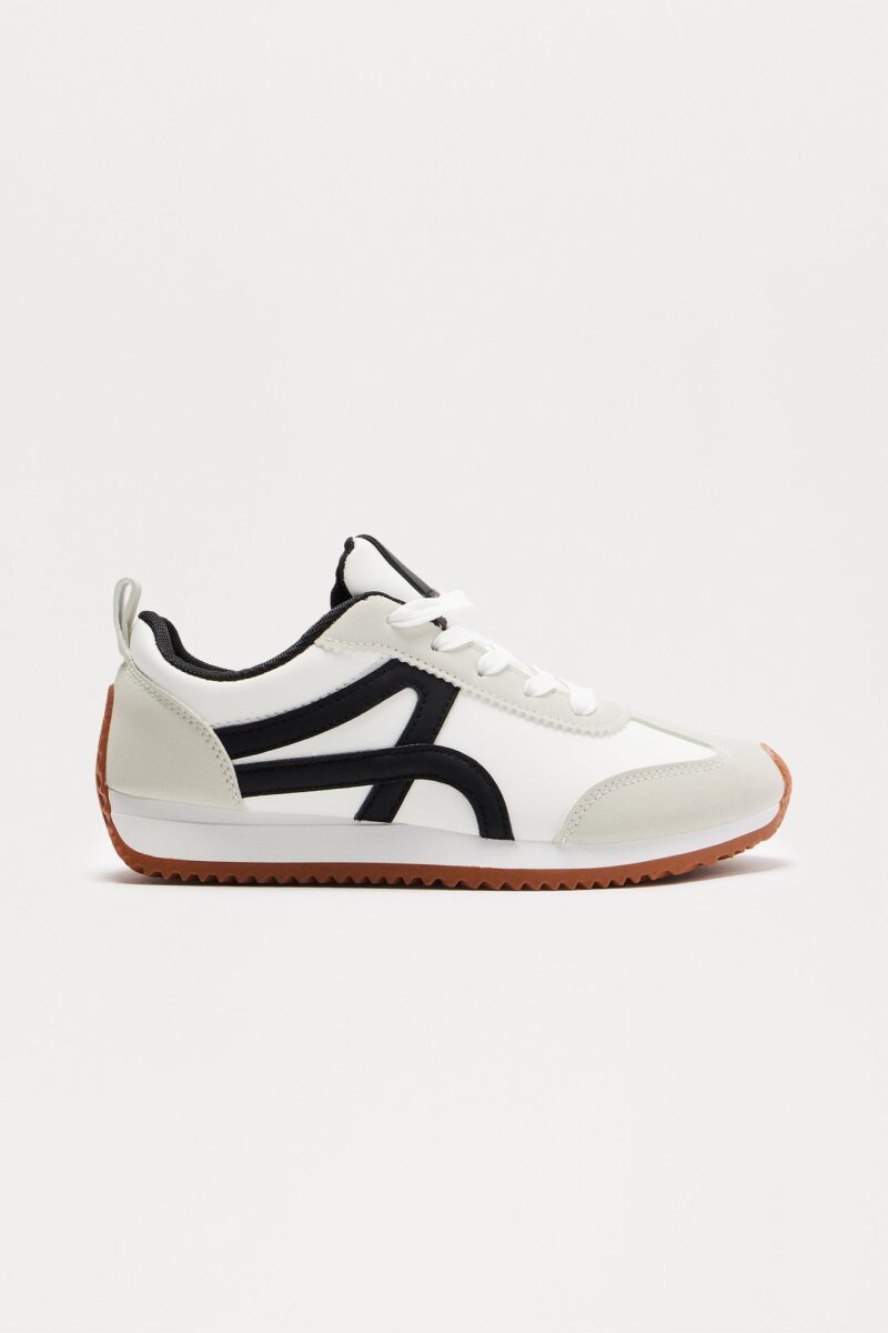 Zapatillas Doradas Bajas con Cordones - Image 11