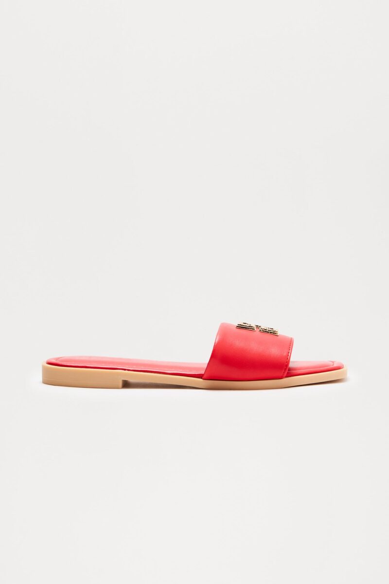 Sandalias Planas con Detalles Metálicos y Punta Cuadrada - Image 30