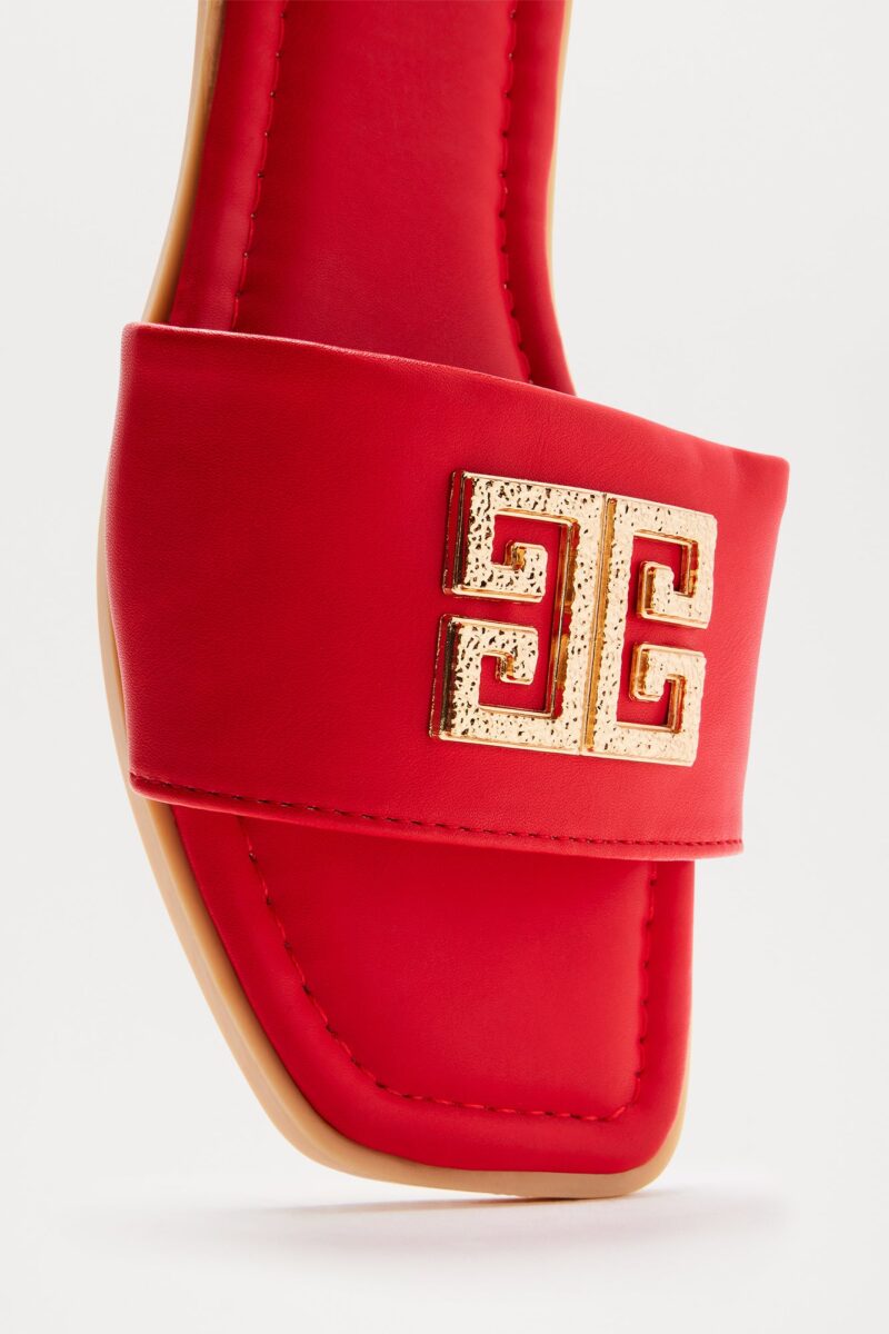 Sandalias Planas con Detalles Metálicos y Punta Cuadrada - Image 29