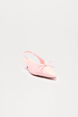 Zapatos de Taco Chico con Detalle de Lazo y Puntera Afilada