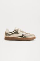 Zapatillas Deportivas Bajas con Cordones en Celeste