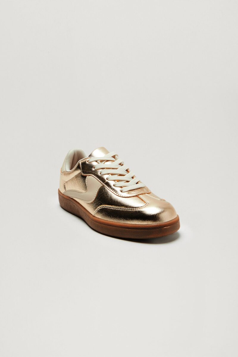 Zapatillas Deportivas Bajas con Cordones en Celeste - Image 11