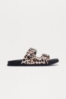 Sandalias Planas con Hebilla de Estrás y Estampado Animal