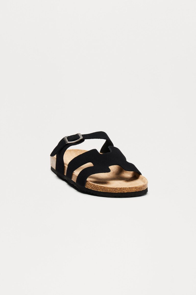 Sandalias Deslizables con Detalle de Corcho y Hebilla