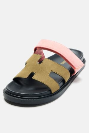 Sandalias Planas Multi-Tiras en Khaki