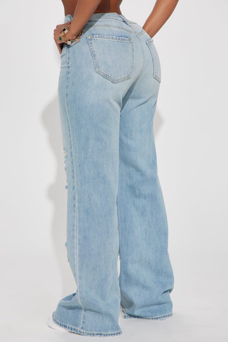 Jeans Anchos Rasgados y Lavados a la Piedra - Image 3