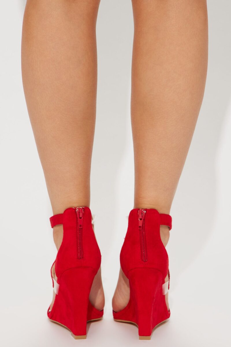 Sandalias de Cuña con Cierre Trasero y Detalles de Tiras - Rojo - Image 7