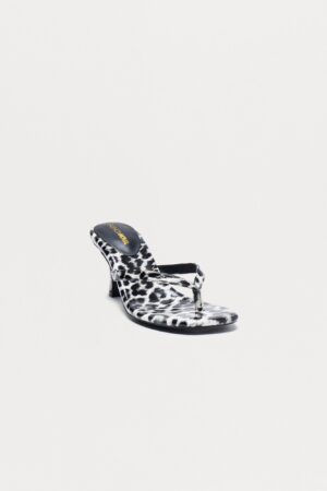 Sandalias de Tacón Medio con Punta Redonda y Diseño Thong