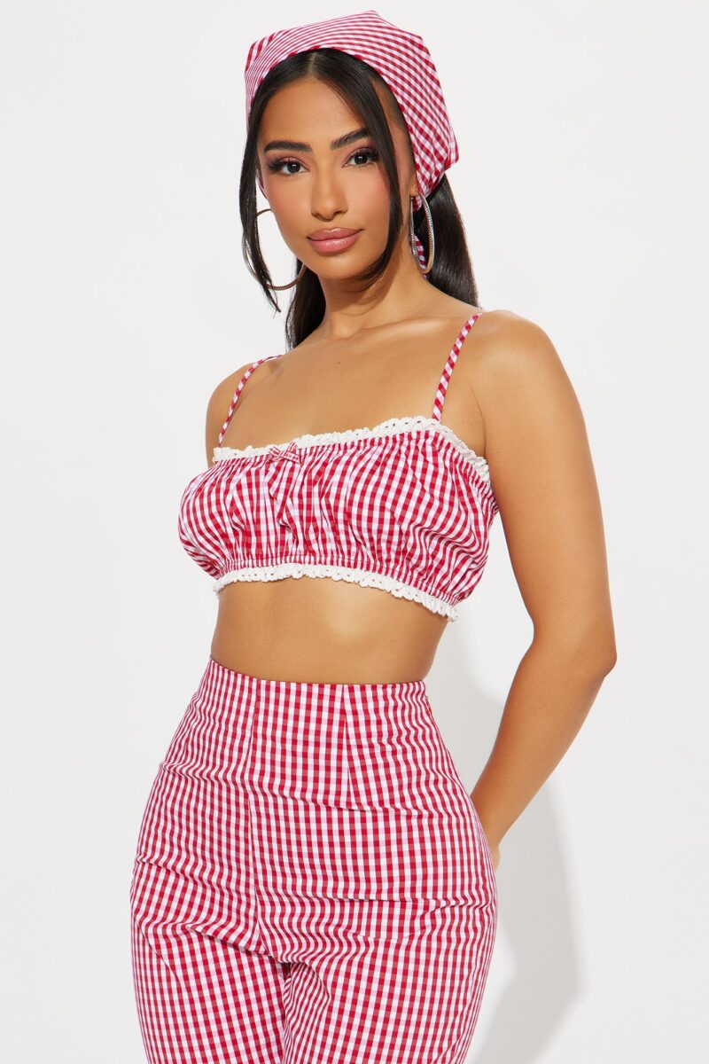 Conjunto Alexis de 3 Piezas: Top Bandeau, Pantalón Capri y Pañuelo - Image 2