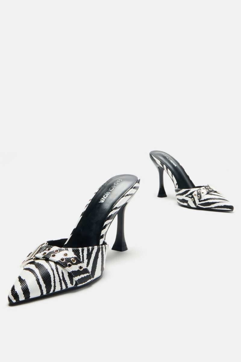 Zapatos de Tacón Alto Diseño Bicolor con Detalles Metálicos - Image 2