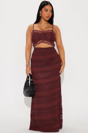 Conjunto de Falda Maxi y Top en Encaje - Marrón