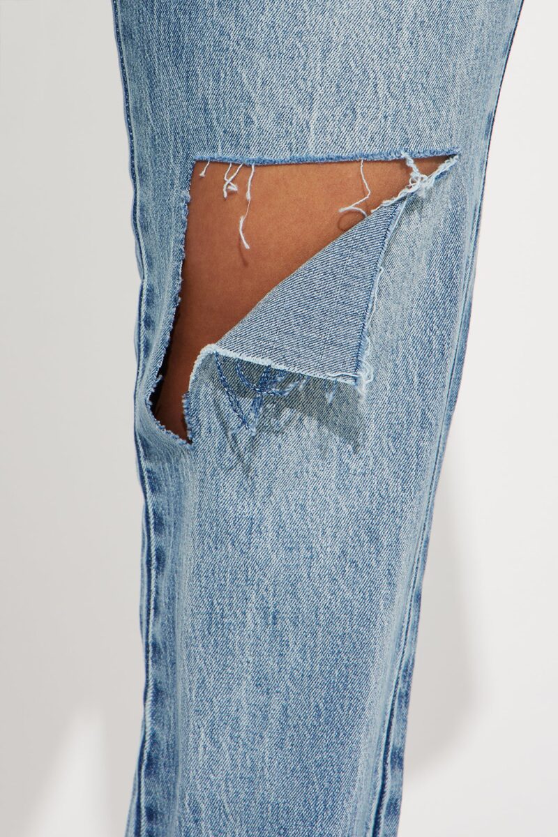 Jeans Rectos Elásticos con Rasgaduras y Dobladillo Crudo - Image 9