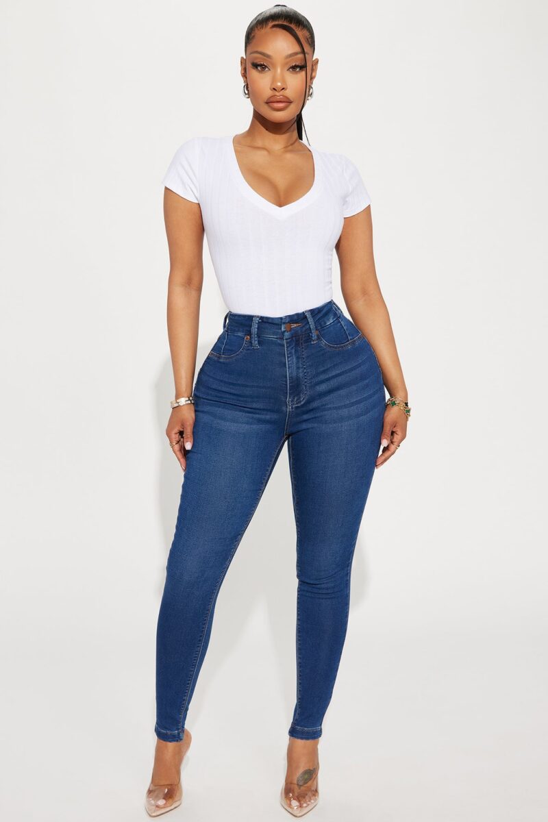 Jeans Ajustados Modeladores en Lavado Oscuro