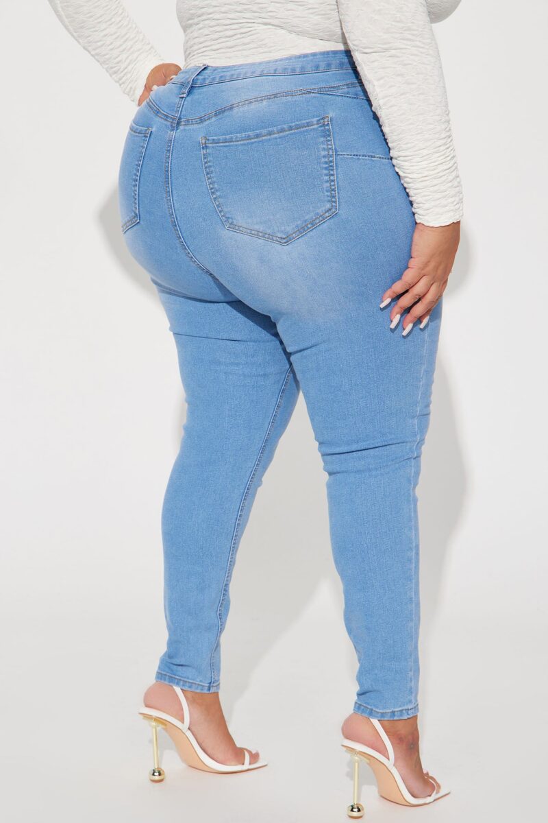 Jeans Skinny Elásticos para Curvas - Lavado Medio - Image 12
