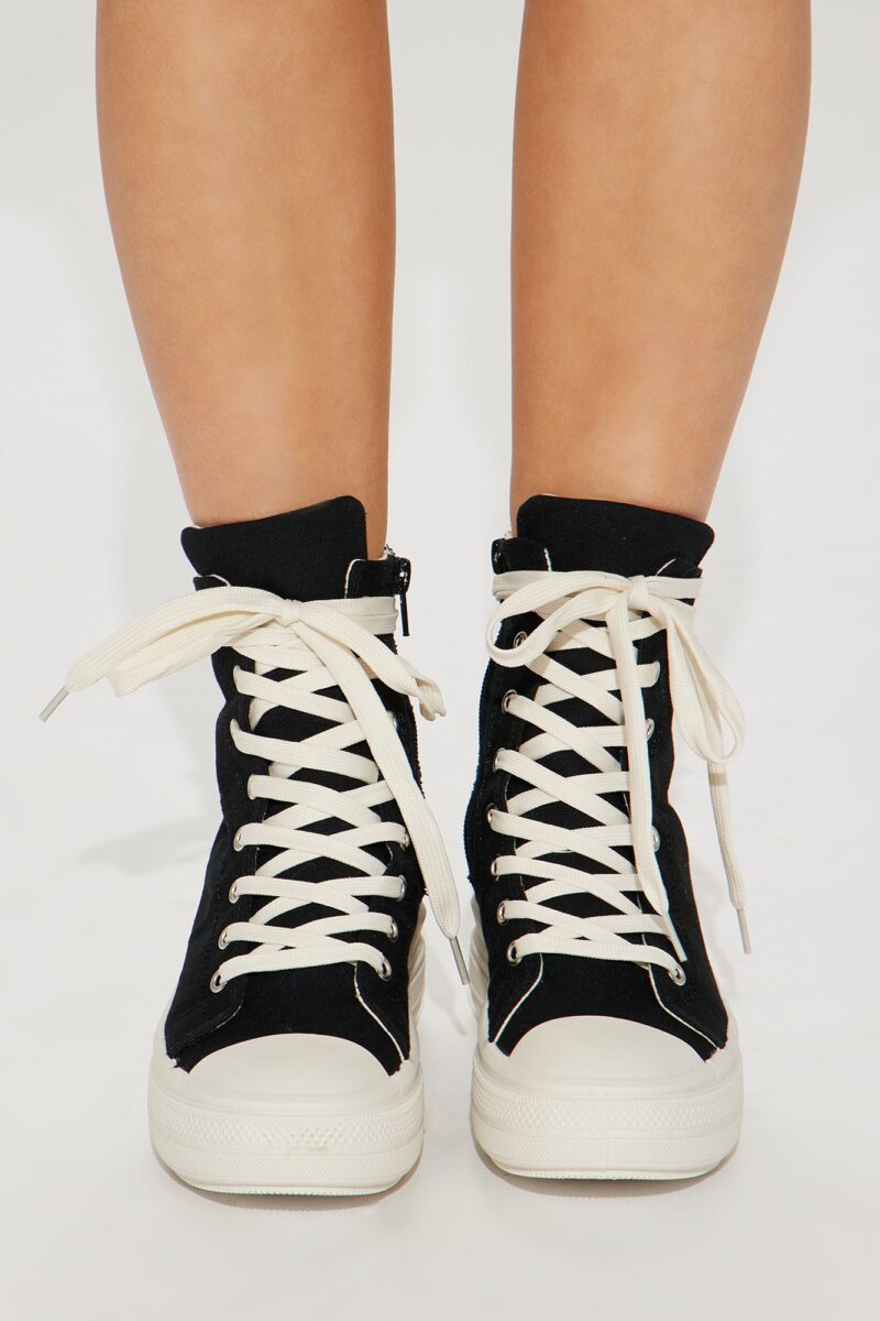 Zapatillas Altas de Cordones en Negro - Image 2