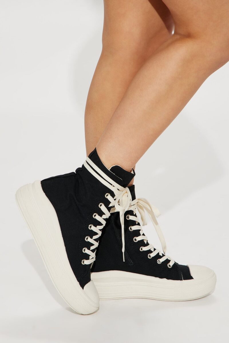 Zapatillas Altas de Cordones en Negro - Image 3
