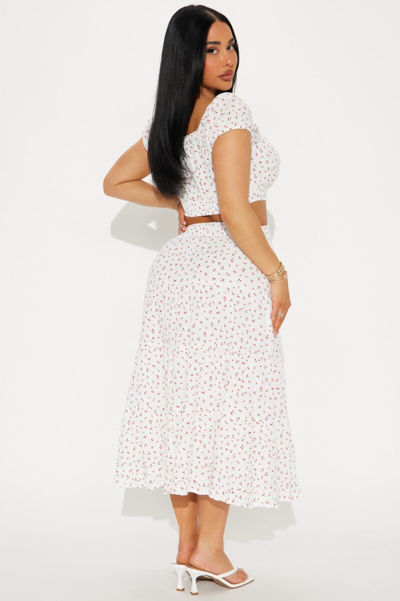 Conjunto de Falda Maxi y Top Blanco Combinado con Efecto Cereza - Image 3
