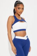 Set Activo Deportivo con Detalle de Corte y Cintura Alta