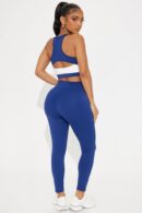 Set Activo Deportivo con Detalle de Corte y Cintura Alta