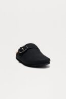 Sandalias Planas con Hebilla - Negro