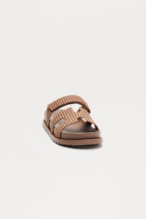 Sandalias Planas con Tiras de Rafia