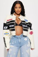 Chaqueta Corta Estilo Bomber con Múltiples Parches