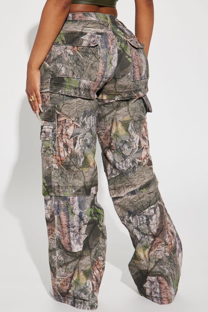 Jean Cargo de Corte Regular con Estampado Camuflado - Image 3