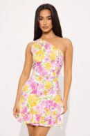 Vestido Mini Floral de Un Hombro con Volantes