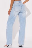 Jeans Rectos con Roturas y Stretch - Lavado Medio