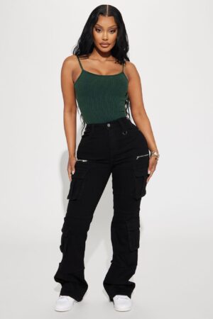 Jeans Cargo Elasticados con Detalles Metálicos