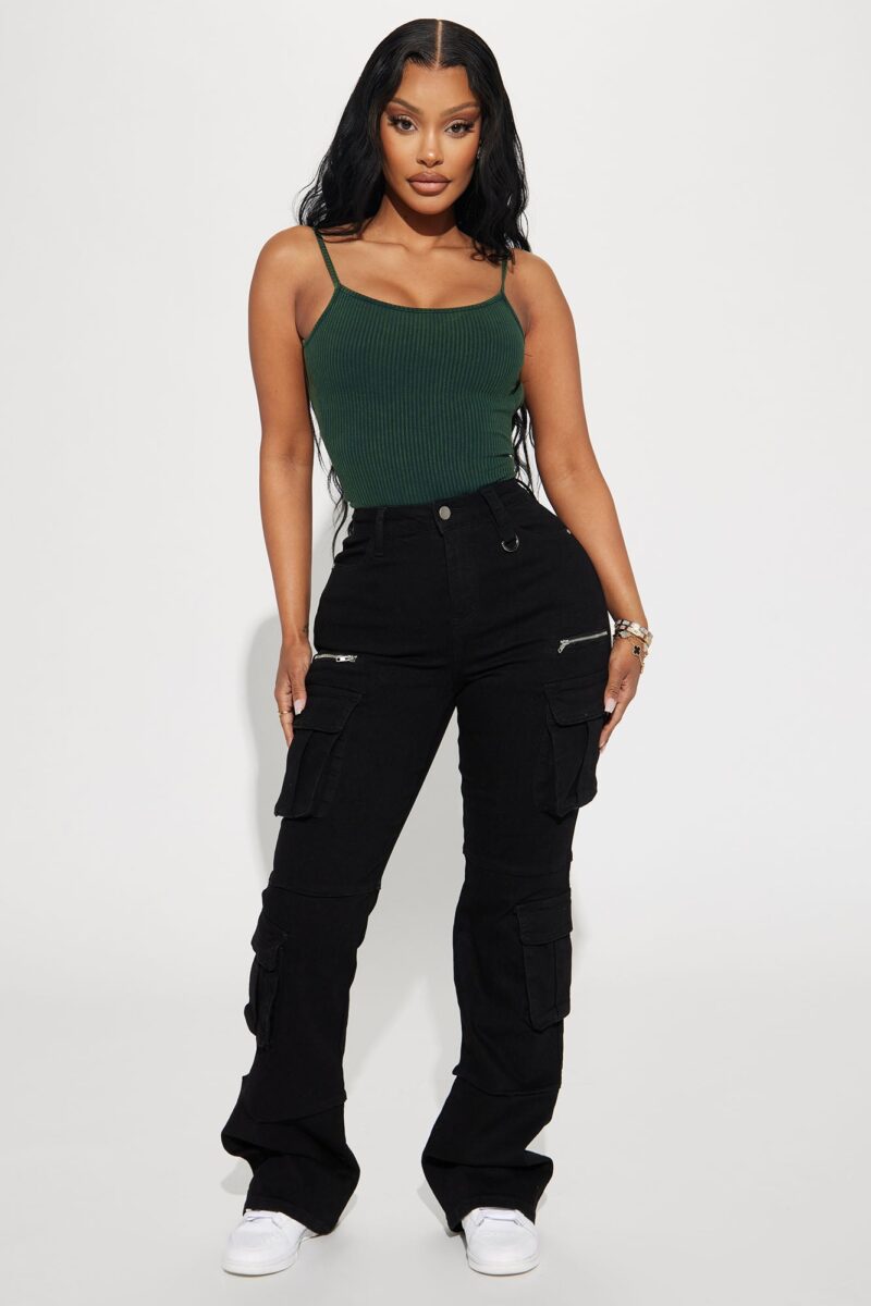 Jeans Cargo Elasticados con Detalles Metálicos