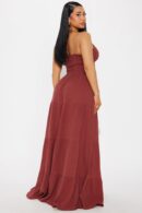 Vestido Largo de Gasa con Cuello Halter y Cintura Fruncida