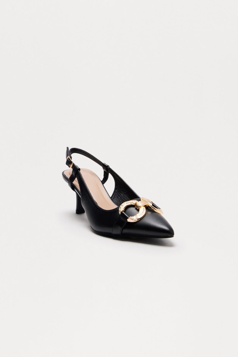 Zapatos Tipo Slingback con Detalle Metálico y Tacón Gatito