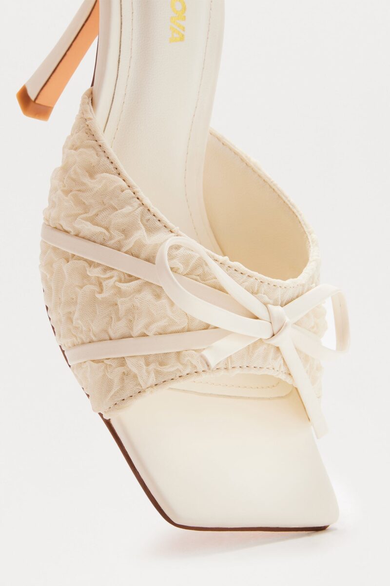 Sandalias de Tacón con Detalles de Moño y Volantes - Image 4