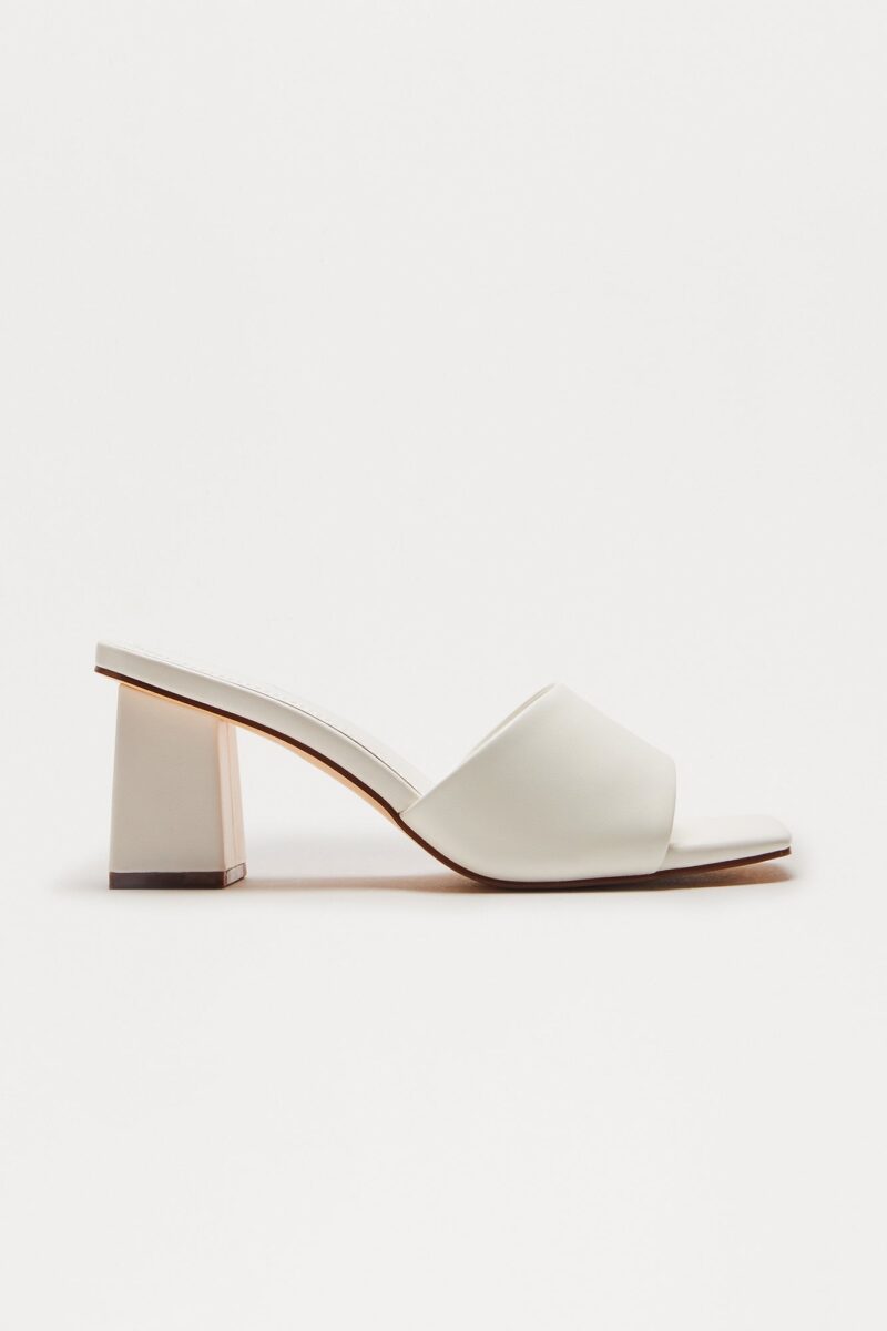 Mules de Tacón Cuadrado en Blanco - Image 7