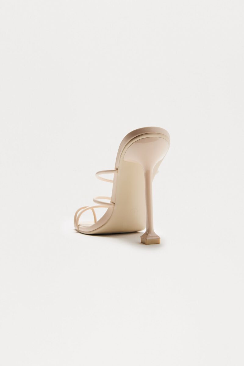 Mules con Tacón Stiletto y Punta Cuadrada - Image 21