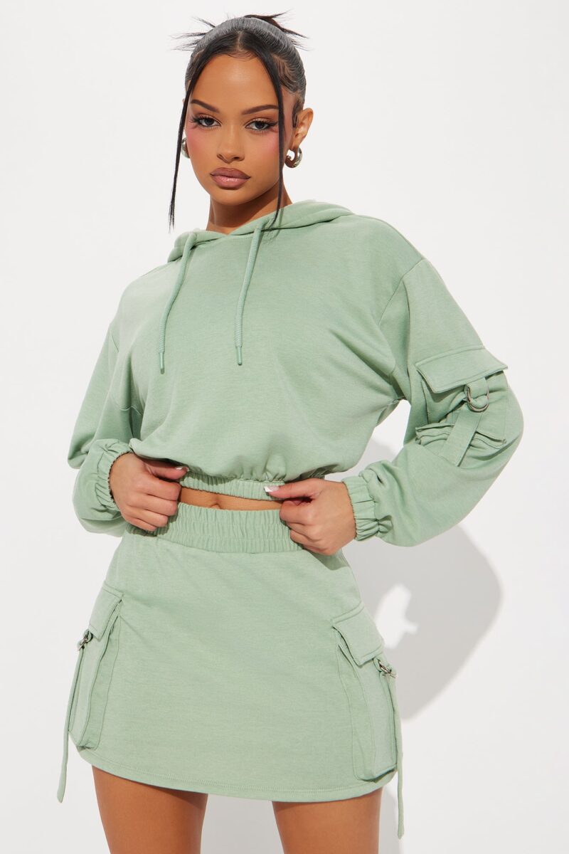 Conjunto de Mini Falda y Sudadera con Capucha en Tela Polar - Image 5