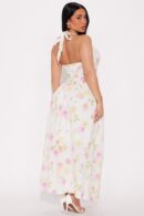 Vestido Midi Floral con Halter y Cintura de Corsé Falso