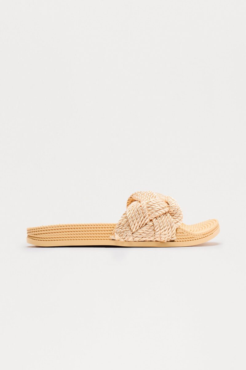 Sandalias Planas Trenzadas con Diseño Slip On - Image 11