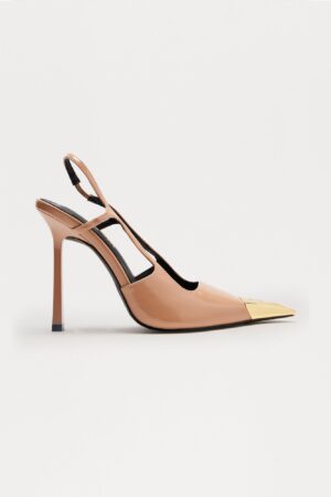 Zapatos de Tacón Fino y Correa Trasera en Nude