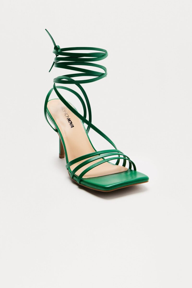 Sandalias de Tacón Cuadrado y Lazos - Image 2