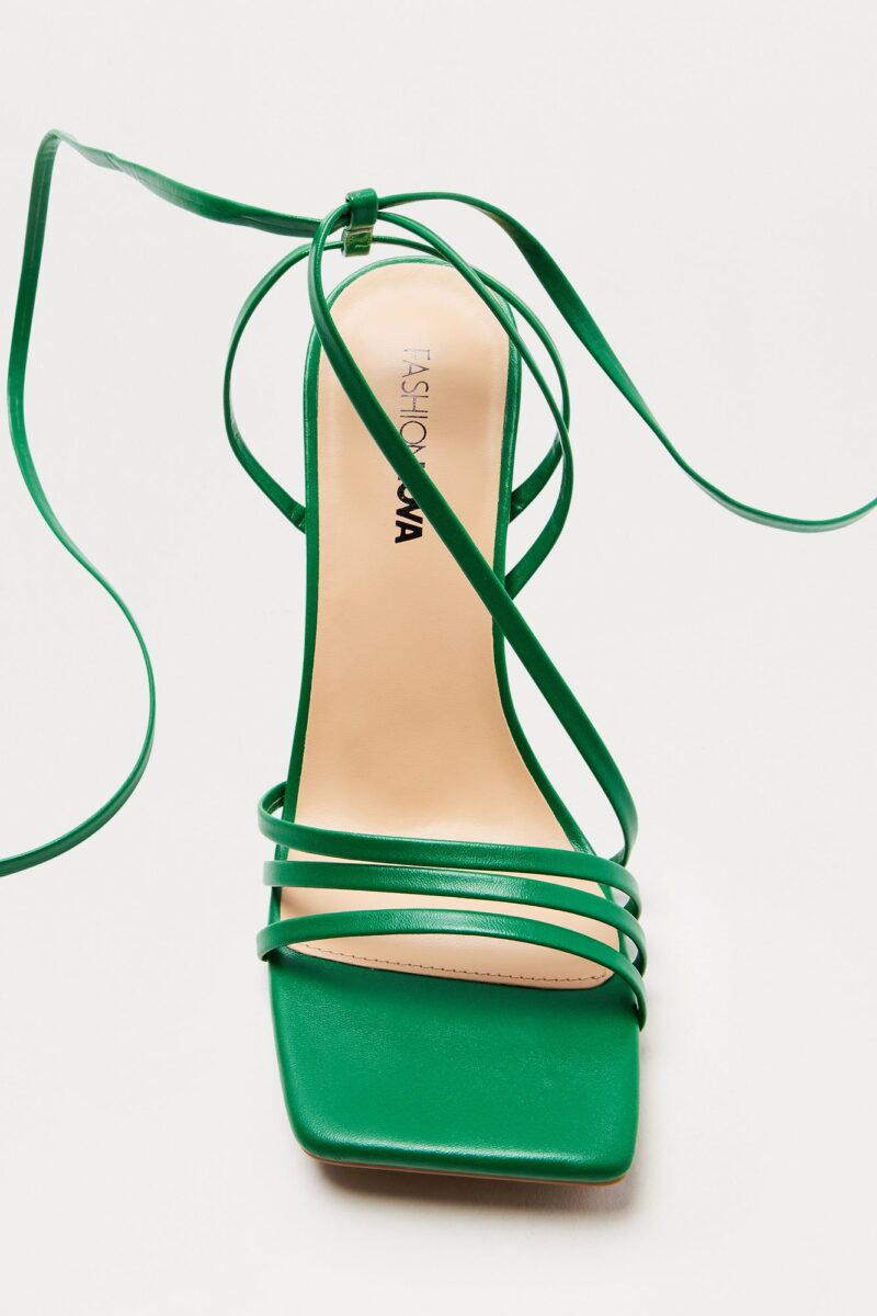 Sandalias de Tacón Cuadrado y Lazos - Image 3