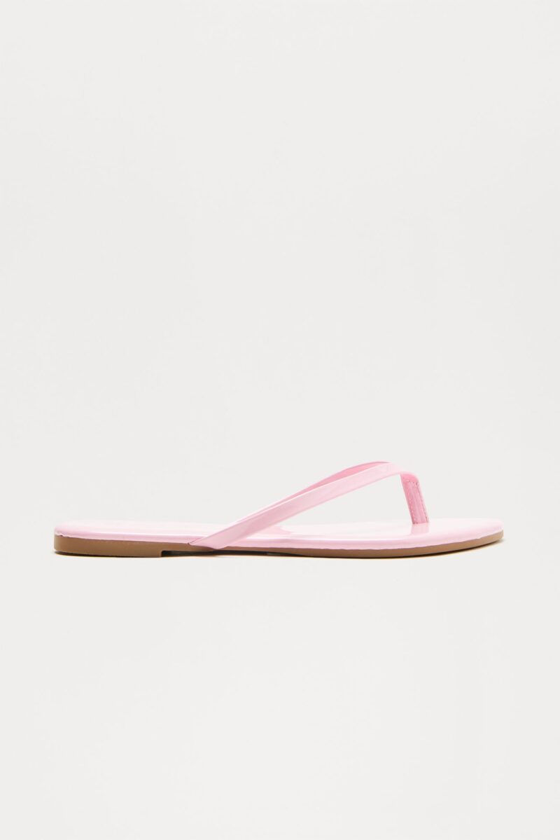 Sandalia Plana Brillo de Verano en Rosa Intenso - Image 16
