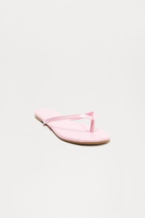 Sandalia Plana de Verano en Tono Rosa