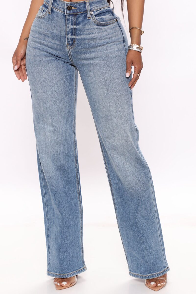 Jeans Rectos Elásticos Estilo Relajado en Lavado Azul Medio - Image 2
