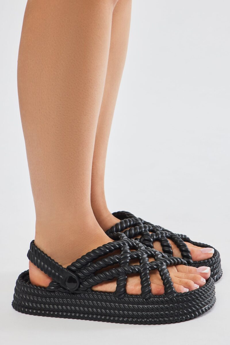 Sandalias Casuales de Plataforma en Negro - Image 2
