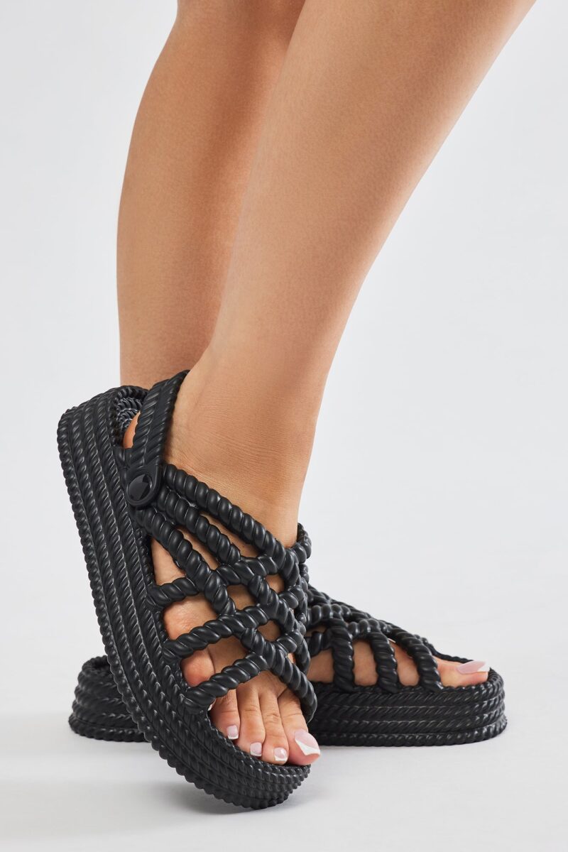 Sandalias Casuales de Plataforma en Negro - Image 4