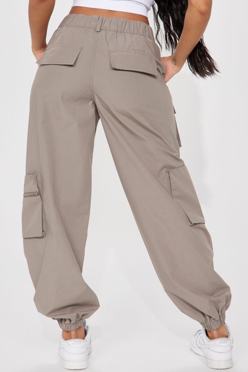Pantalón Jogger Estilo Cargo con Cintura Alta - Image 9