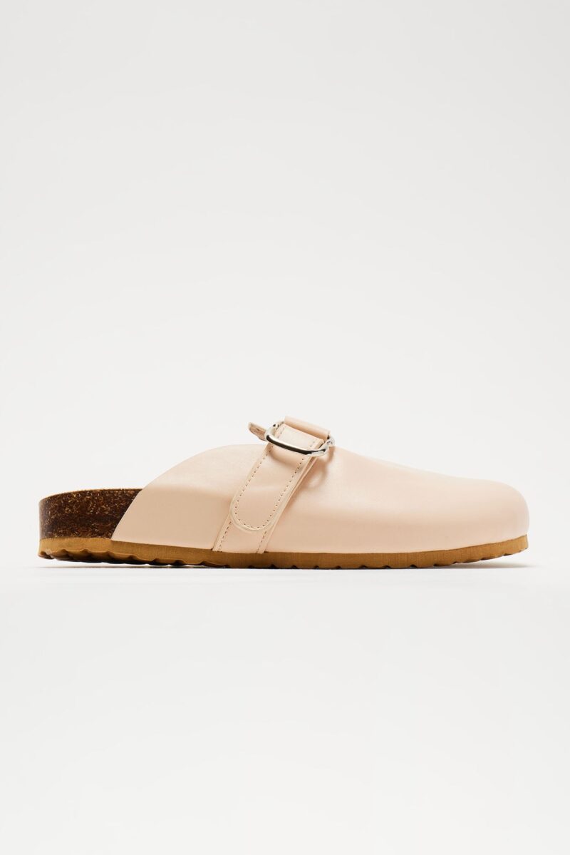 Mules Casual Ferrara en Negro - Image 5